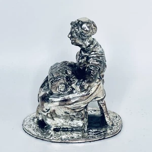 High Quality Silver Plated Metal Figurine Old Lady Royal Hampshire Pewter 8cm - Picture 1 of 20