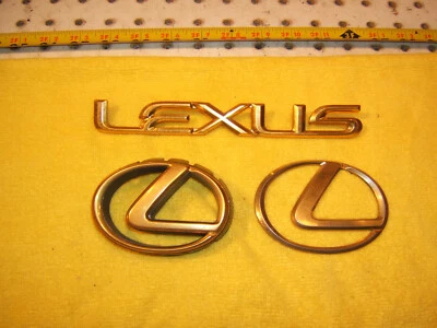 Lexus 1994 GS300 400 banhado a ouro dianteiro traseiro plástico genuíno Lexus fabricante de equipamento original 3 emblemas  - Imagem 1 de 4