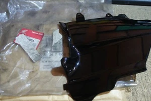 HONDA GL1500 GOLDWING FAIRING LOWER LEFT HAND BLACK PANEL COVER 83562-MAF-000 - Picture 1 of 7