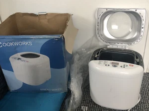 cookworks Bread Maker Model:CBM-700 - Picture 1 of 10