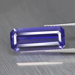 Octagan de 3,66 quilates_color azul intenso sin tratar iolita natural de Sri Lanka - Imagen 1 de 1