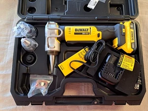 DEWALT 20V MAX PEX Expansion Tool Kit (1/2-in and 3/4-in)  DCE400D1 - Picture 1 of 2