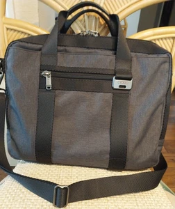 TUMI Nylon Großbild Laptop Aktentasche Tasche Grau 16" Gepäck Reise Business - Bild 1 von 10