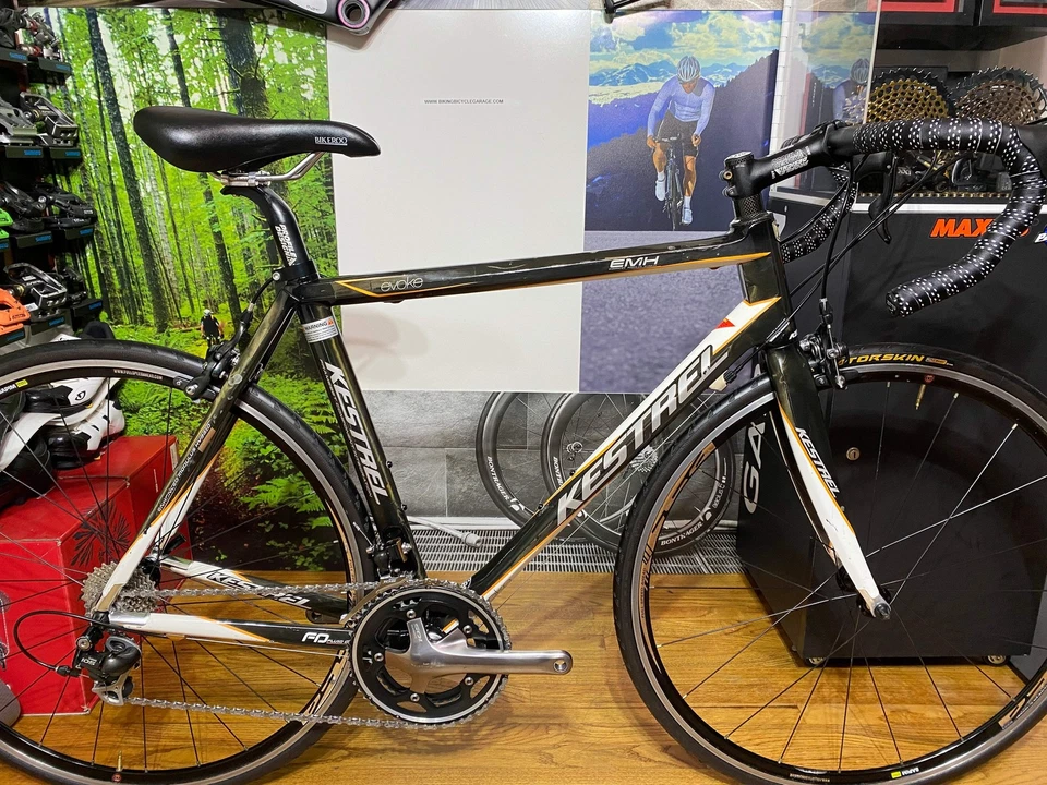 Bicicleta de carretera Kestrel Evoke usada con fibra de carbono Shimano 105 completa, 56 cm por Foto 1 de 4