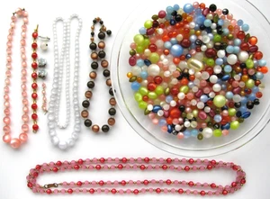 Enorme grande lotto di perline vintage Moonglow corde sciolte + colori misti dimensioni forme - Foto 1 di 11