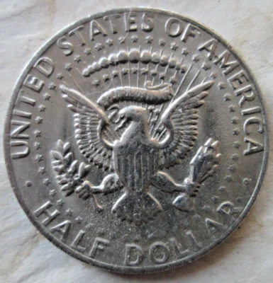 1983-P KENNEDY HALF, NO "FG" OVER POLISHED DIE ERROR, VF CONDITION, CIRCULATED - Image 1 of 3