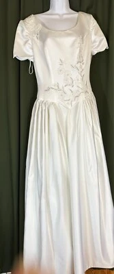 Vintage wedding dress size 10 White NWT lace bead applique NEW with tags (#400) - Image 1 of 4