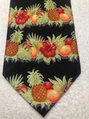 CORBATA TANGO HOMBRE NEGRA CON PIÑAS Y FLORA 4 X 58 Foto 1 de 4