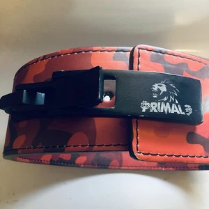 Cinghia Sollevamento Pesi Piccola Leva Rossa Primal Mimetica Spessore 13mm 27-33" - Foto 1 di 7
