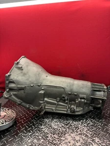 86-UP GM CHEVY TH400 CASE * NO INTERNALS* (HEAVY DUTY ) NO BOLTS DUST COVER - Picture 1 of 11