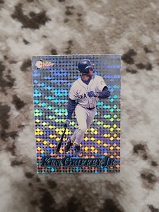 1994 Pacific Prism Ken Griffey Jr Silver Circles