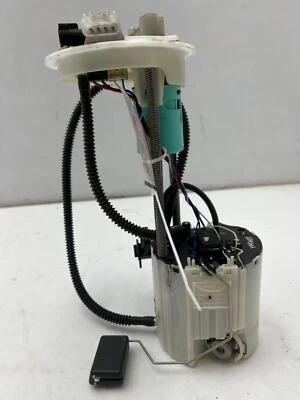 Топливный насос в сборе 2010 - 2017 Chevy Equinox 2,4 л от оригинального производителя 13506688 - Изображение 1 из 4