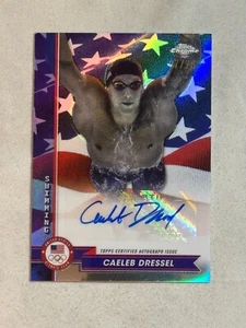 2024 Topps Cromo Juegos Olímpicos de Estados Unidos Bandera de Estados Unidos Refractor Caleb Dressel Automático/76 #AU-CDR - Imagen 1 de 2