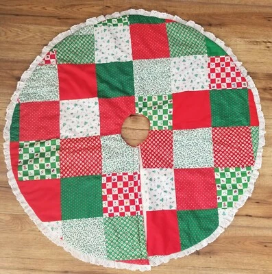 Tree Skirt Christmas Cotton Quilted Handmade 40" Diameter Green Red White A7 - Image 1 of 3