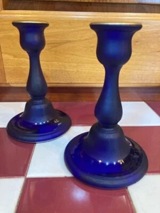 Vintage Tiffin Glass Royal Blue Satin Glass 2 Candlesticks - Picture 1 of 5