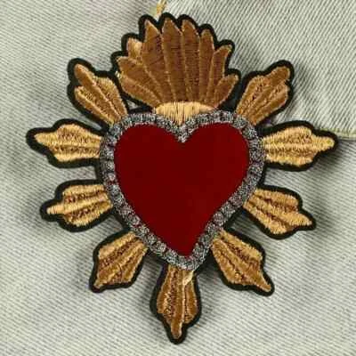 1pc Crowns & Heart Embroidered iron on patch applique 3 1/2 x 3 3/4 inch - Image 1 of 4