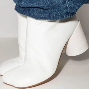 MM6 Maison Martin Margiela weiße Lammleder anatomisch 45 Stiefeletten 37 neu im Karton 550 $ - Bild 1 von 24