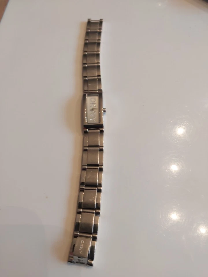 DKNY Damenuhr Edelstahl - Bild 1 von 1