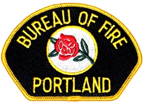 PORTLAND - OFICINA DE BOMBEROS - OREGON Parche contra incendios EMS Rescate Seguridad Pública ROSA ROJA - Imagen 1 de 1