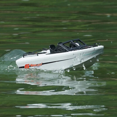 1/32 RC Boat 2.4G High-Speed Remote Control Racing Boat for Adults & Kid New - Image 1 of 4