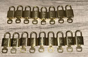 Authentic Louis Vuitton Gold Lock and Key 301 306 307 313 319 320 323 Difficult - Picture 1 of 4
