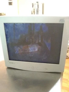KDS CRT 19" Monitor - Picture 1 of 3