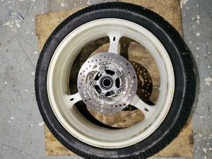 2005-2008 SUZUKI GSXR 1000 OEM REAR WHEEL RIM WITH TRACK TIRE BENT!!! - Foto 1 di 9