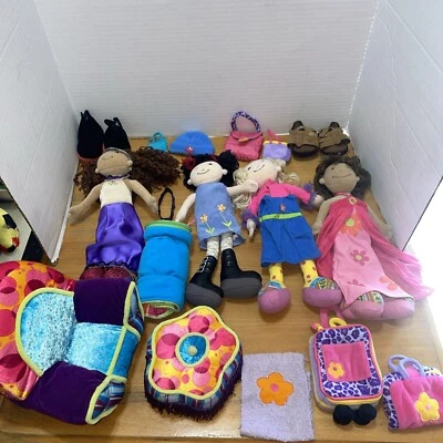 Манхэттен игрушка Groovy девочек лот включает в себя 4 Groovy куклы, стул, Османская много дополнительный - Изображение 1 из 4