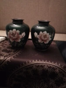 JAPANESE VIBRANT GREEN GINBARI?CLOISONNE ENAMEL VASE PINK ROSES VINTAGE - Picture 1 of 2