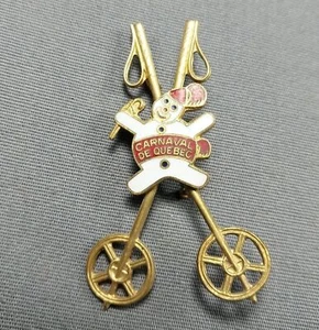 Winter Carnaval De Quebec Ski Skiing Poles 2" Lapel Hat Jacket Pin Canada - Picture 1 of 2