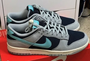 Nike Dunk Low Retro PRM Grigio Navy Teal Taglia Uomo 11 Nuove Senza Coperchio FB8895-001 - Foto 1 di 10