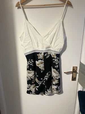 Floral playsuit Size 10. Never Worn - Image 1 of 3