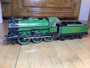 Locomotora de mercancías Bing calibre O 61/4736/0 mecánica LNER 0-6-0 4472 - Imagen 1 de 9