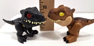 2 action figure Mattel 2019 Jurassic World Snap Squad dinosauro Indoraptor 3" - Foto 1 di 8