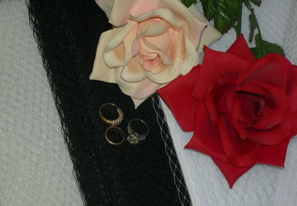 5 yards x 9" bird cage bridal veil French Russian net Blusher veil hat netting - Image 1 of 1