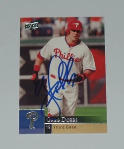 GREG DOBBS SIGNED AUTO'D 2009 UPPER DECK CARD #810 PHILADELPHIA PHILLIES - Picture 1 of 2