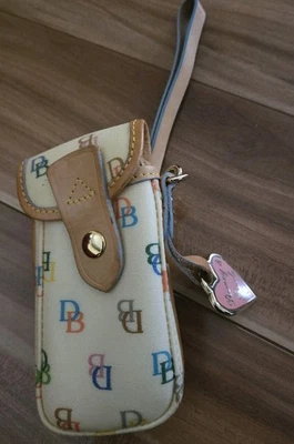 De colección 2000 Dooney & Bourke Teléfono Celular Accesorio Muñequera Moneda Billetera Dije Foto 1 de 4