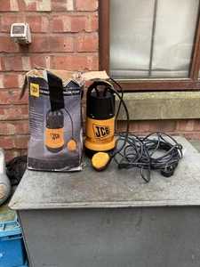 Bomba de agua eléctrica con interruptor de flotador JCB-WP5501  - Imagen 1 de 3