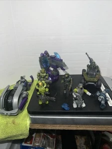 Halo Mega Construx 8 Figure Lot And Two vehicles. one Missing Leg - Picture 1 of 14