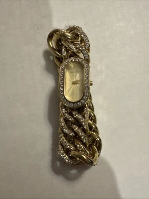 Reloj Mujer Valentino Hecho en Suiza Tono Dorado Necesita Batería Nueva Foto 1 de 4