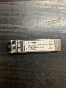 Ciena XCVR-A10Y31 100M/1GIG SM SFP ÓPTICA, CONECTOR LC 10KM, 1310 casi nuevo. COUIA2EPAA - Imagen 1 de 2