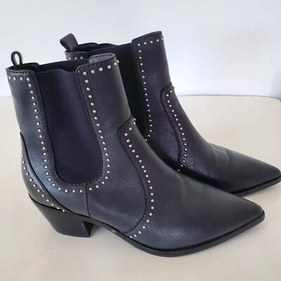 Botas de couro preto PAIGE 8,5 tachas prata WILLA faroeste salto gótico bruxa 2,5" - Imagem 1 de 4