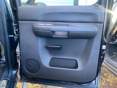 GMC Sierra 1500 SLE 5.3L Rear RH Right Door Trim Panel 2007 2008 09 10 11 12 13 - Imagem 1 de 3