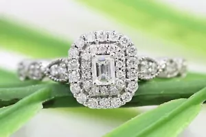 0.9 CT Natural Diamond baguette & Round Cut Halo Engagement Ring 10K White Gold - Picture 1 of 9