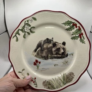 Better Homes & Gardens Heritage Winter Forest Mama Bear & Cub Plates 8.75" - Picture 1 of 4