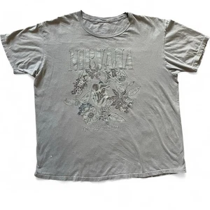 Nirvana Heart shaped Box Album Grey Crewneck T-Shirt Floral Retro Rare Size XL - Picture 1 of 3