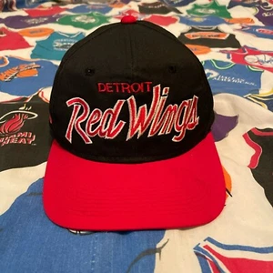 Vintage 90s Sports Specialties NHL Detroit Red Wings Script SnapBack - Picture 1 of 4