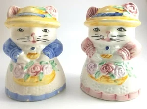 Salt Pepper Anthropomorphic Cats Kittens Country Farm Homestead Vintage A19 SP - Imagen 1 de 5
