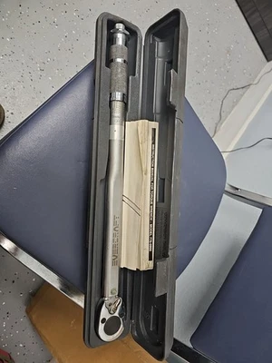 NAPA Evercraft 775-0950 1/2" Drive 150lb Torque Wrench With Case - Image 1 of 4