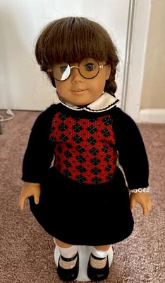 1986 American Girl Molly Doll. Good state.  With Clothes, Accessories And Stand. - Image 1 of 4
